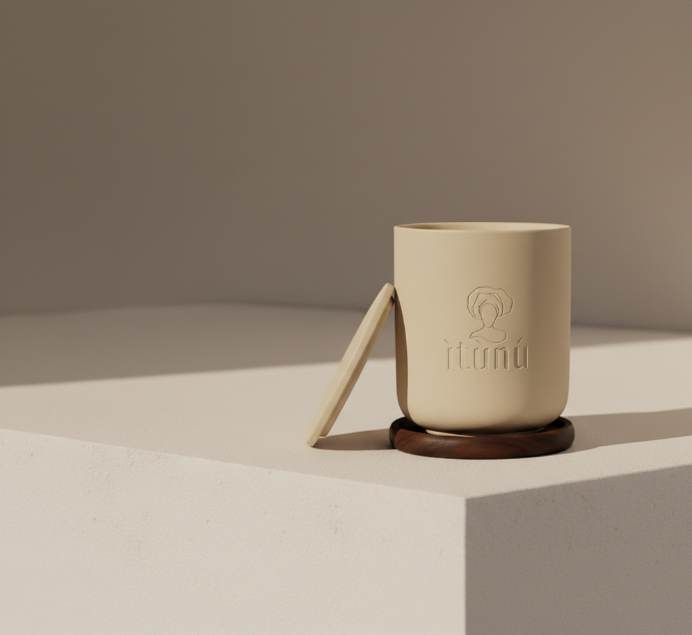 Ìtọ́jú Lemon + Strawberry Candle